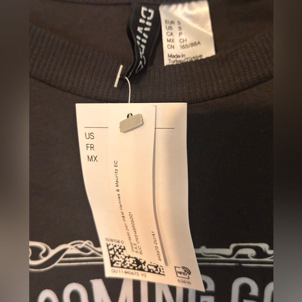 H&M Black Graphic Short Sleeve Tee with Cosmic Print NWT - Picture 7 of 7